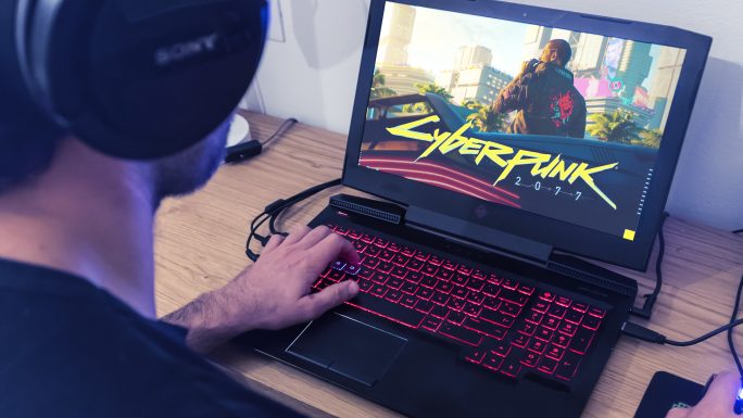 Apa Sih Perbedaan Laptop Gaming Dengan Laptop Biasa Phki